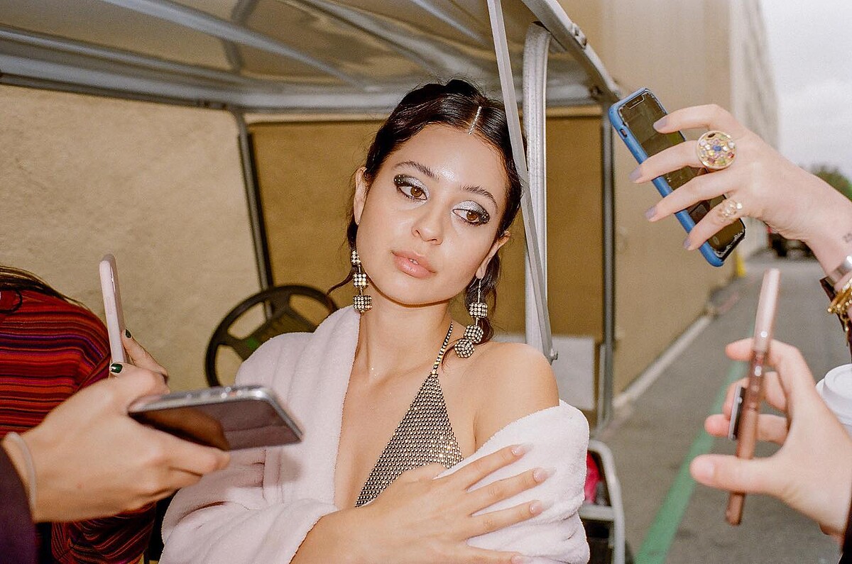 Alexa Demie飾演冶豔辣妹Maddy