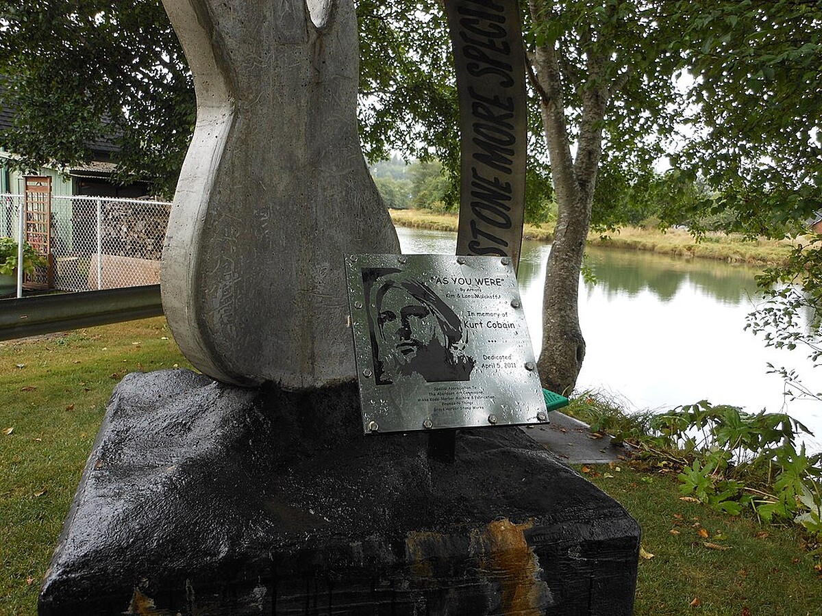 寇特・柯本紀念基金會（Kurt Cobain Memorial Park）位於華盛頓州亞伯丁，於2005年建立。裡頭頭有一專區展出他的原創作品與個人收藏。