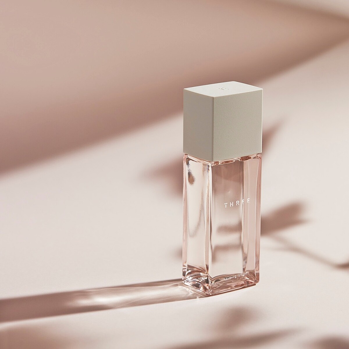 THREE極致活顏水凝露R 140ml,NT2,800