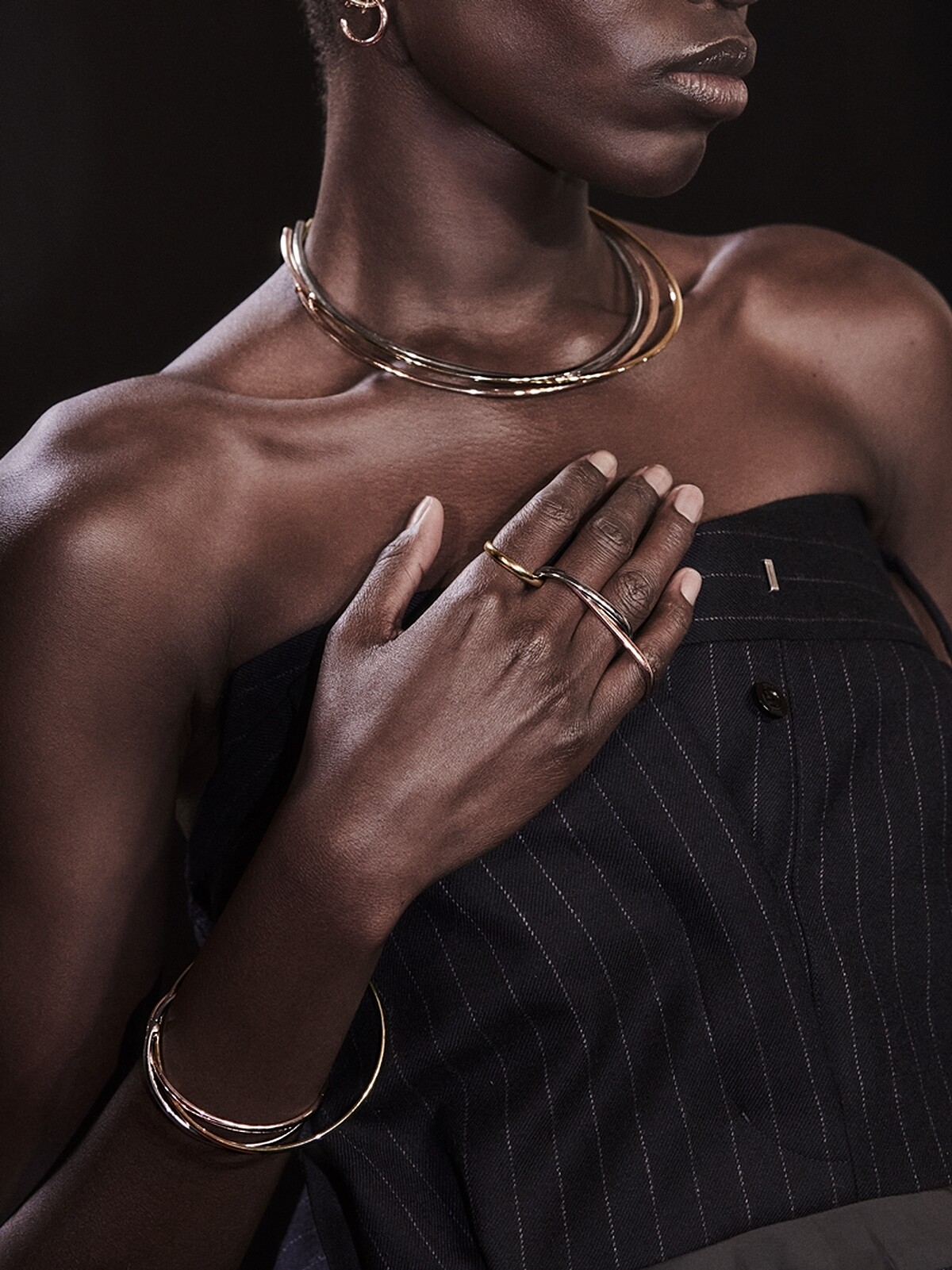 卡地亞X Sacai – Cartier Trinity阿部千登勢聯名限量作品細節