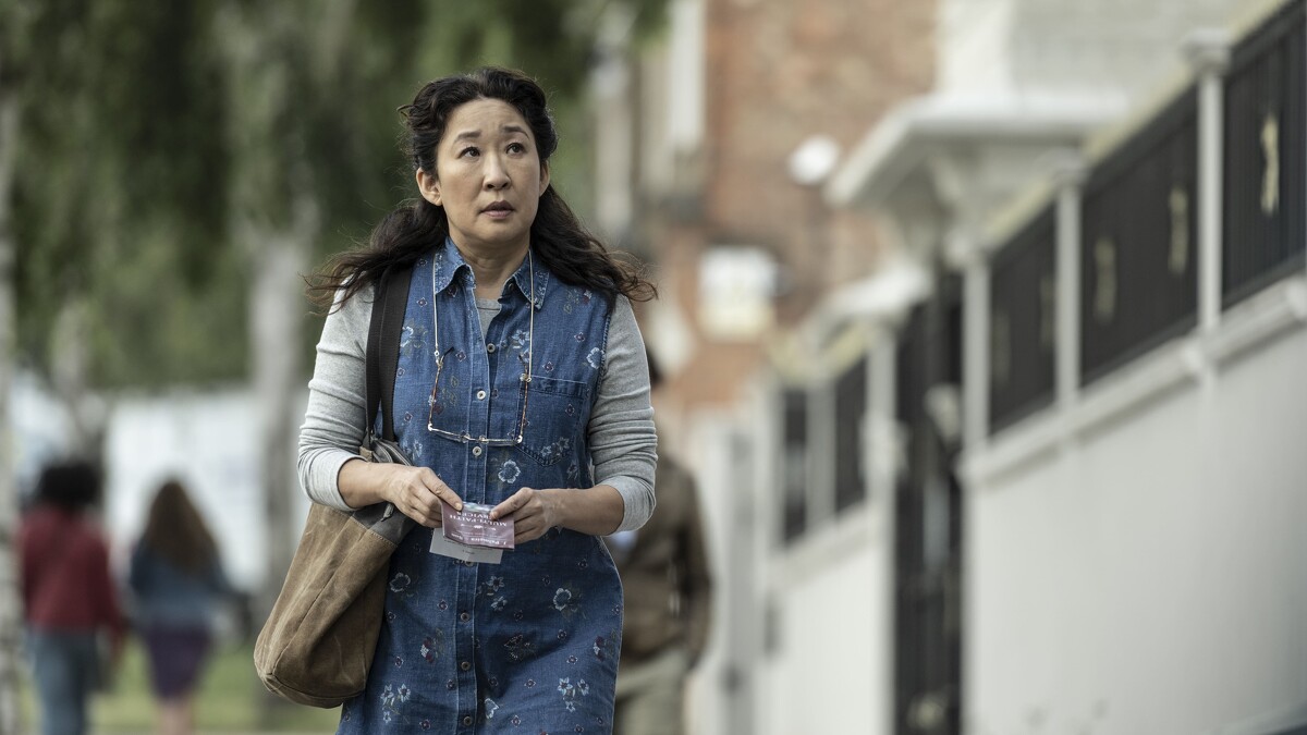 在英國軍情處上班、原本過著壓抑無趣日常的夏娃,在連環殺手案後開始有了改變。