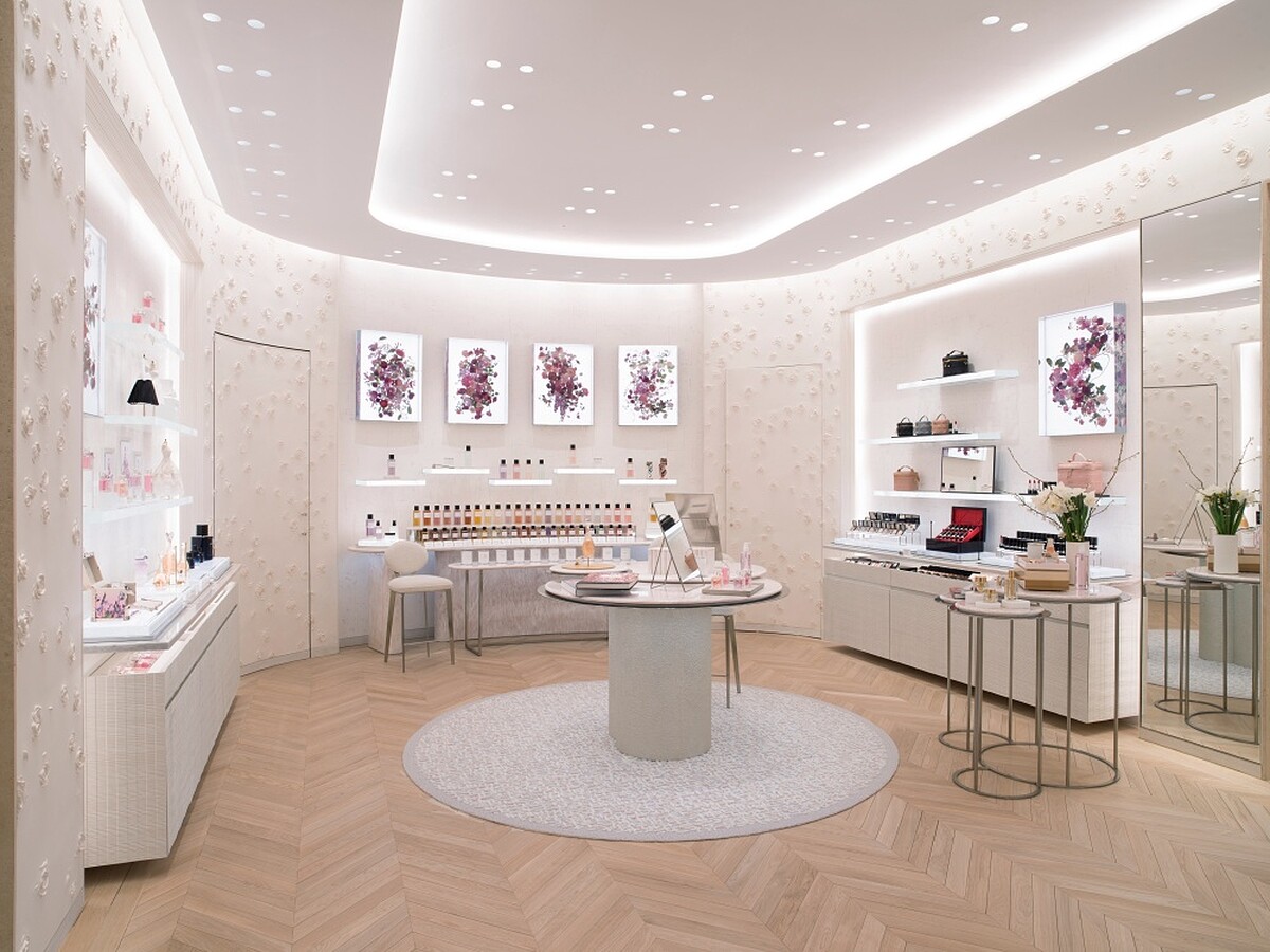 DIOR 30MONTAIGNE BOUTIQUE &copy; Kristen Pelou
