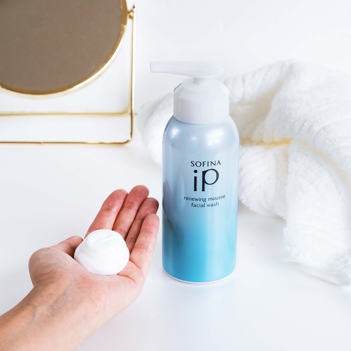 Sofina iP瞬亮碳酸洗顏慕絲200g，NT1,000