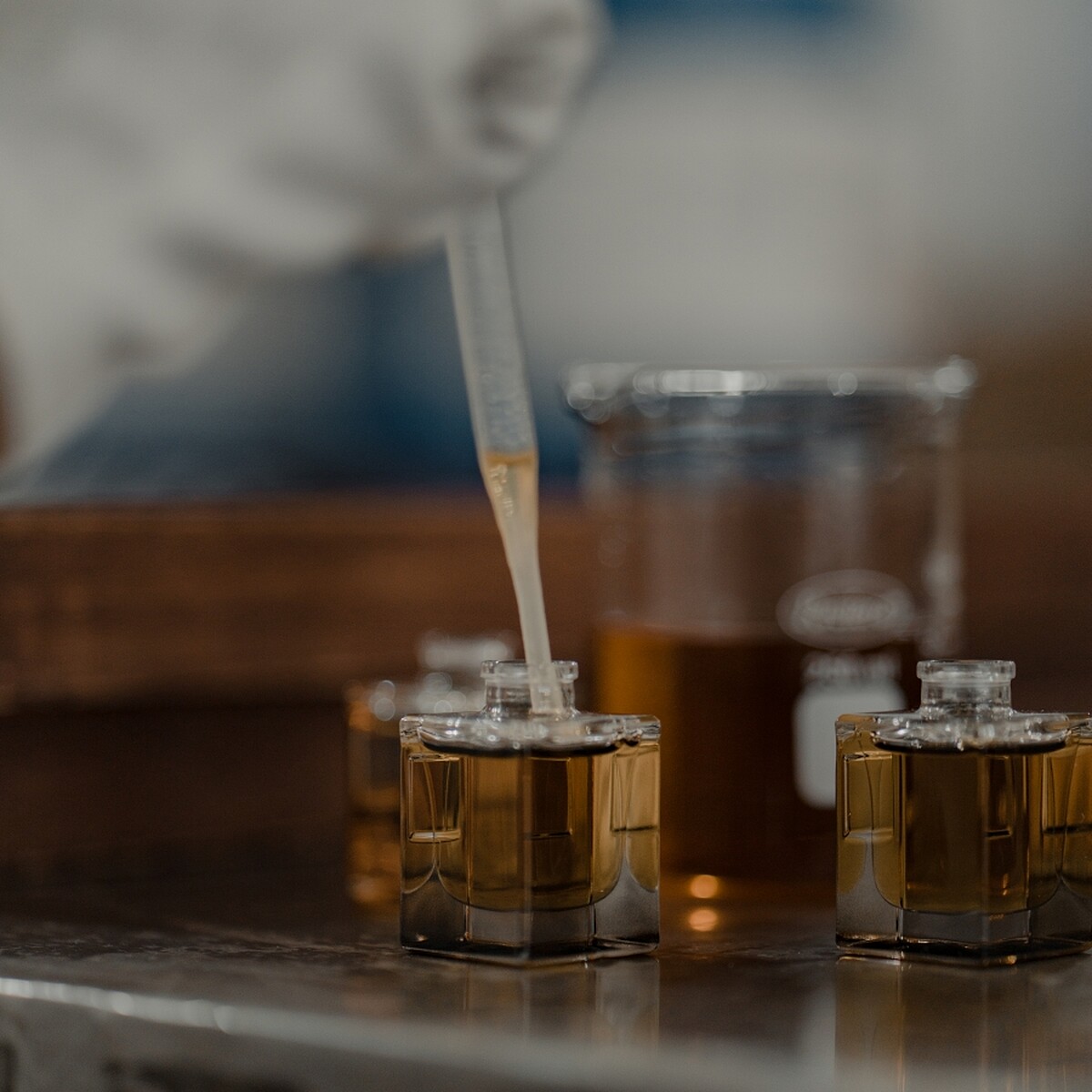 AMOUAGE ATTARS工廠照。