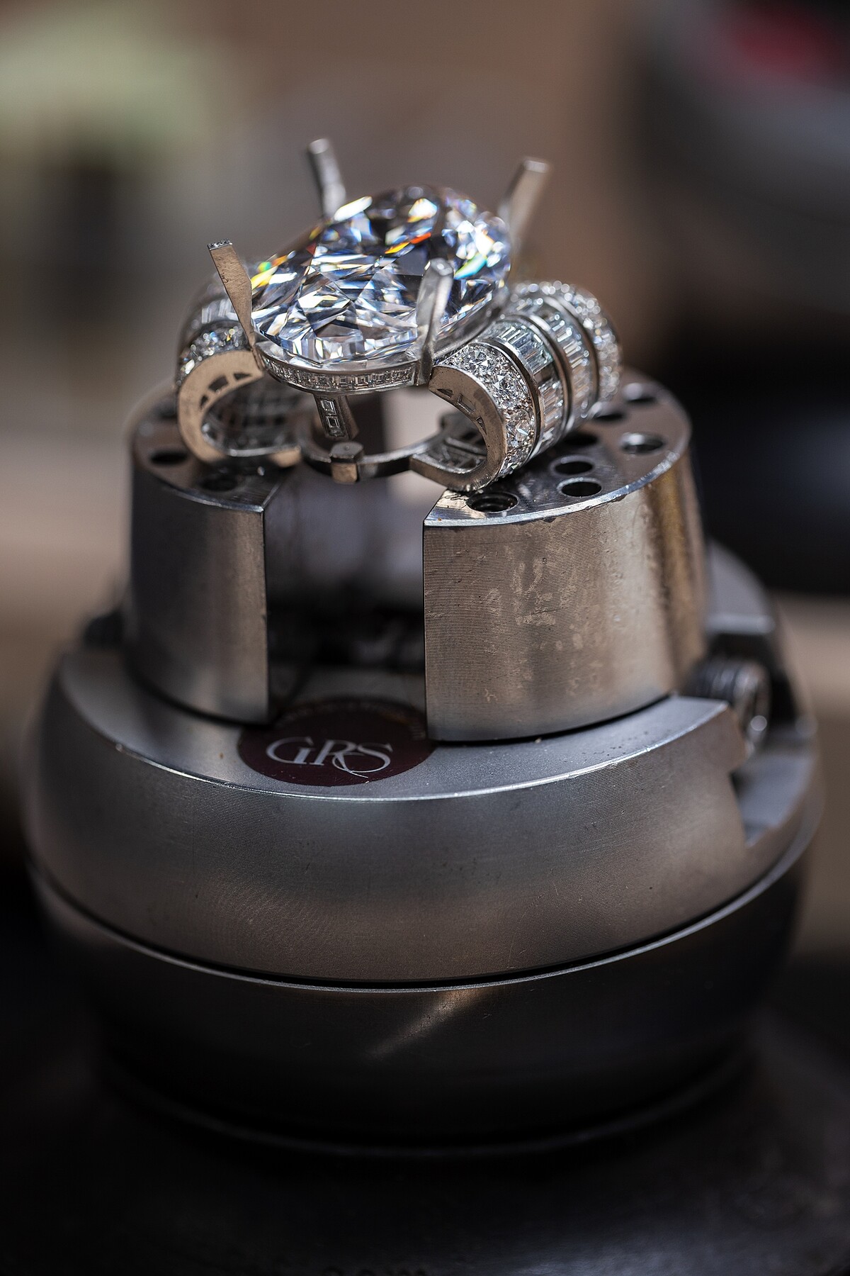 帝國鑽石高級珠寶項鍊工藝圖