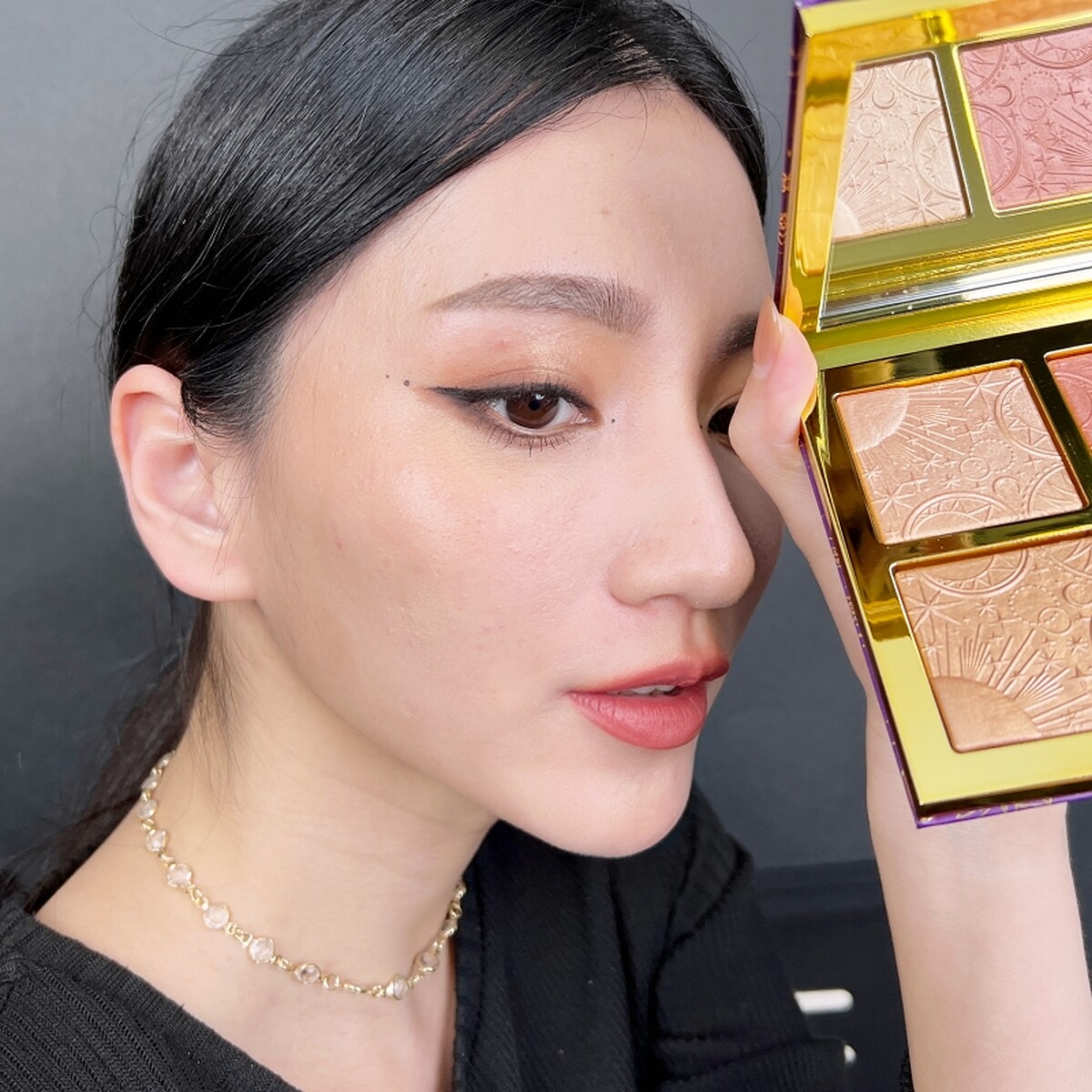 M.A.C月夜星辰系列四色打亮盤實擦。