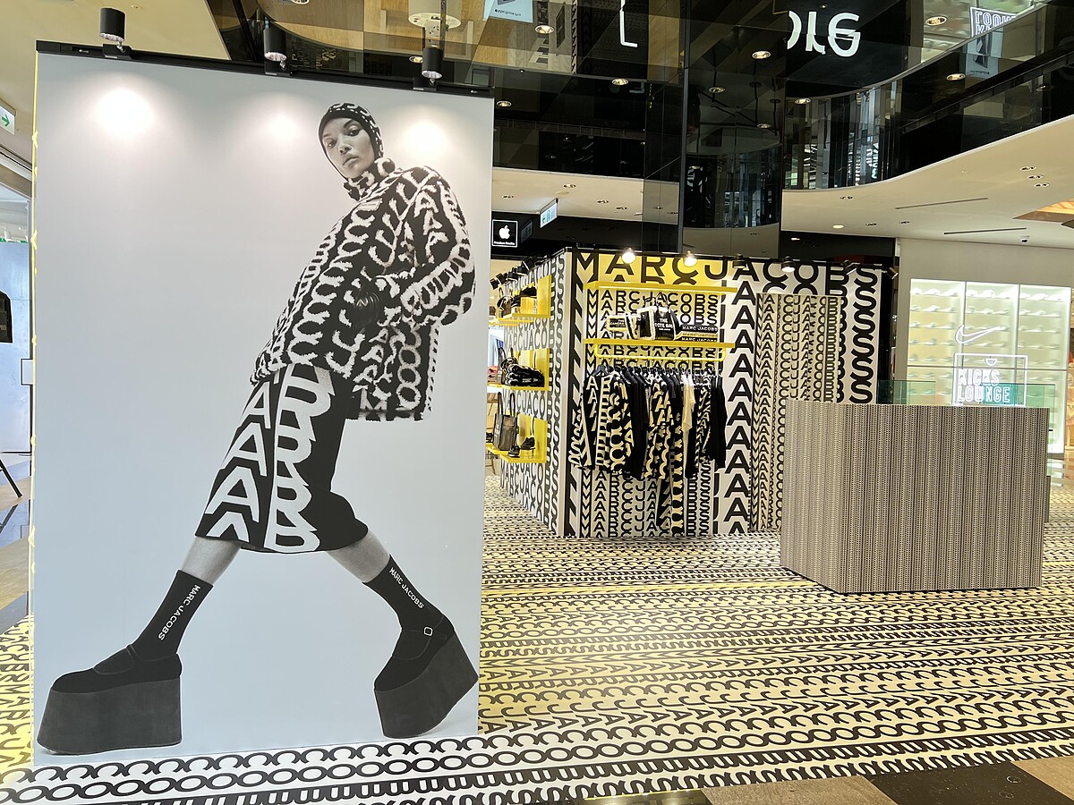 Marc Jacobs Monogram新光A11快閃店