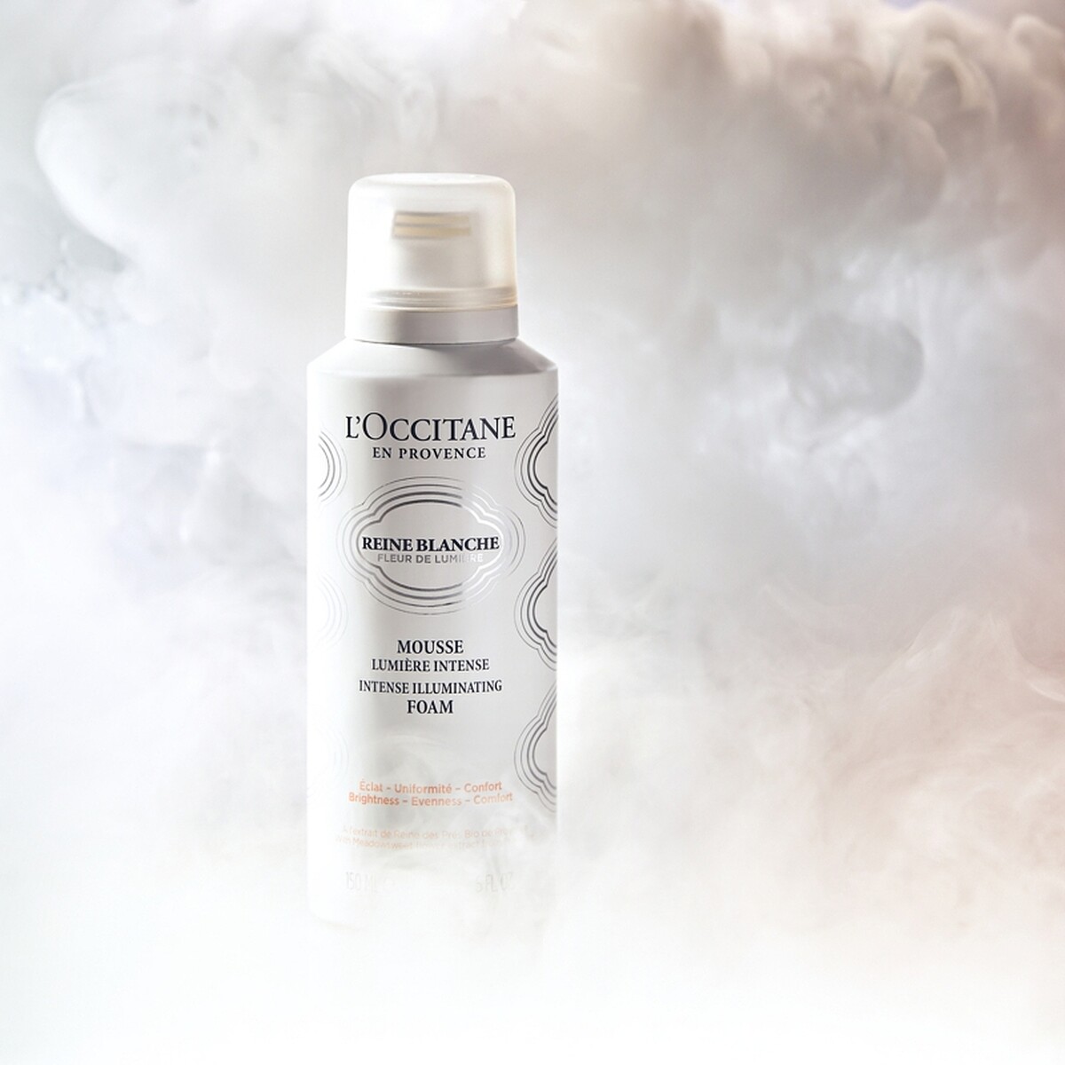 L'OCCITANE歐舒丹白皇后潔面慕絲霜情境。