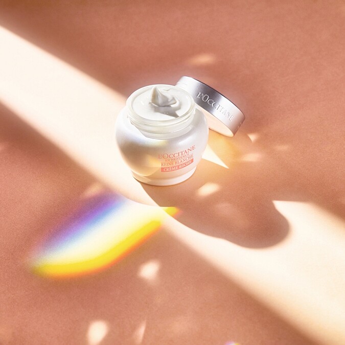 L'OCCITANE歐舒丹白皇后淨白霜情境。