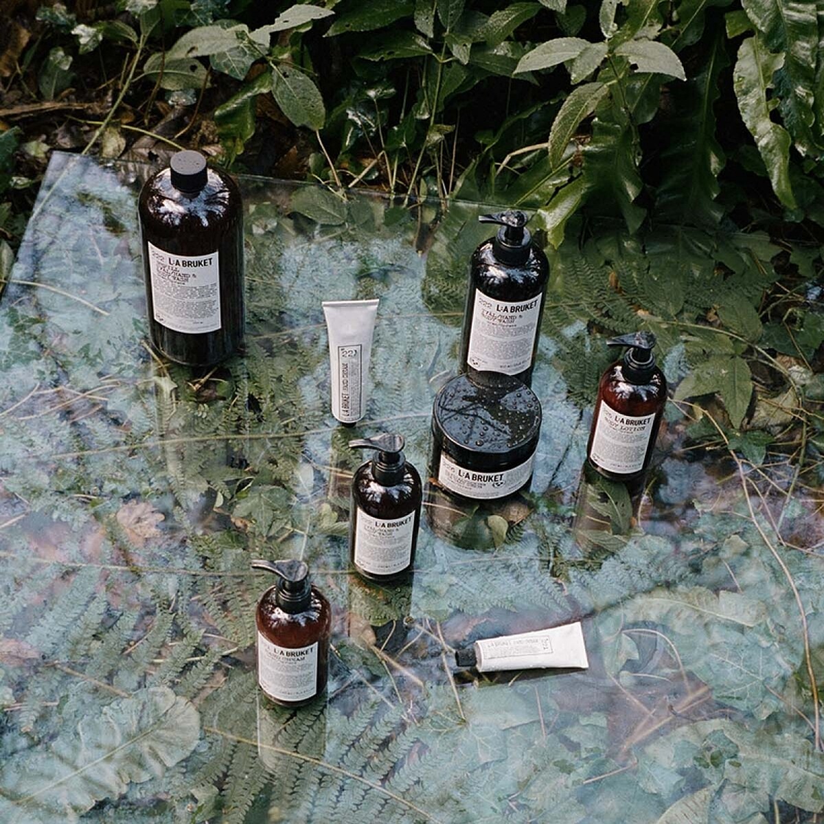 L:a Bruket雲杉身體保養系列情境圖。