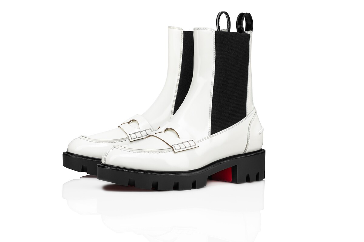 Christian Louboutin 白色切爾西靴，NT43,900。