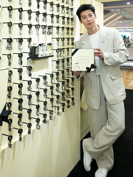 許光漢以品牌好友身份出席Jo Malone London全球唯一實體JoBots禮物概念店開幕活動。