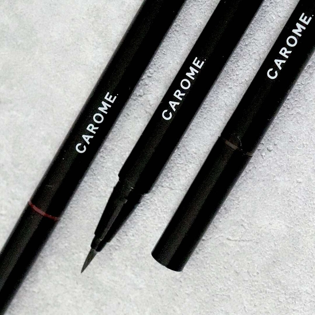 CAROME.絕不暈染眼線液情境圖。