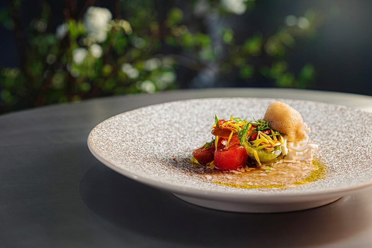 靈感來自南部蕃茄切盤的前菜。