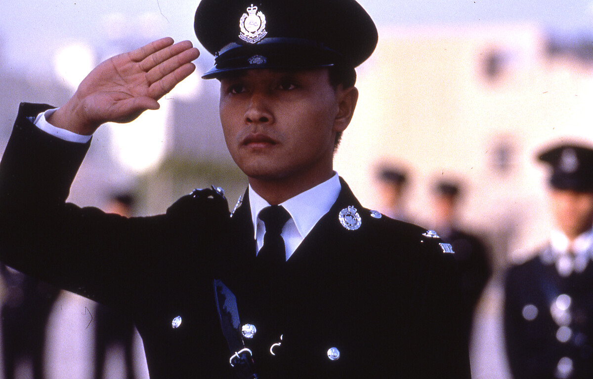 張國榮在《英雄本色》形象熱血帥氣