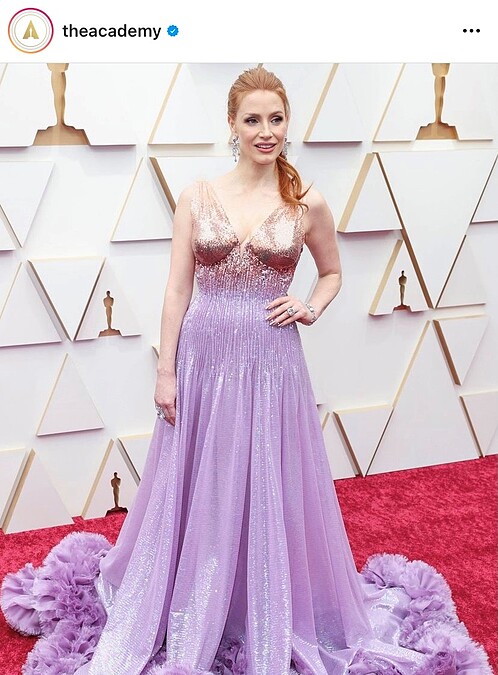 2022奧斯卡紅毯珠寶穿搭造型：潔西卡雀絲坦（Jessica Chastain）