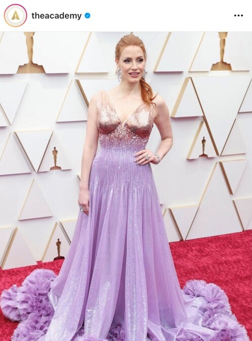 2022奧斯卡紅毯珠寶穿搭造型：潔西卡雀絲坦（Jessica Chastain）