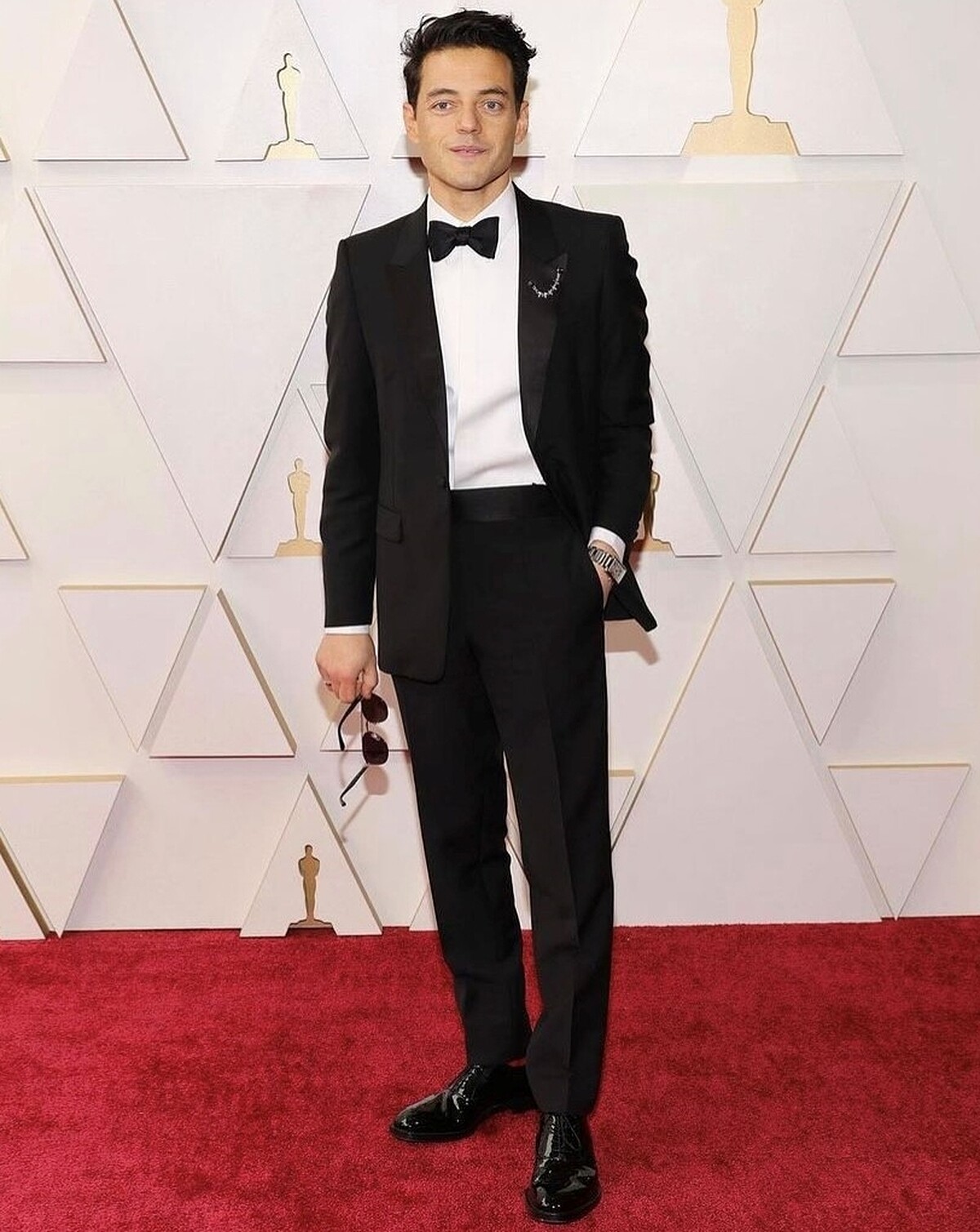 2022奧斯卡紅毯的男星造型與穿搭手錶:雷米馬利克Rami Malek