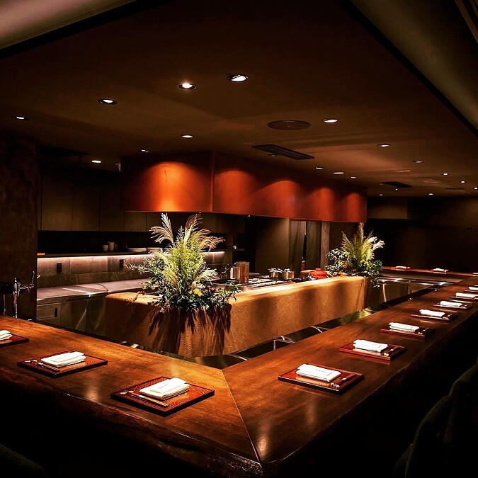 「Den」位於東京神宮前。