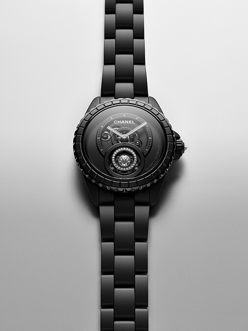 Chanel新錶：J12鑽石陀飛輪手錶