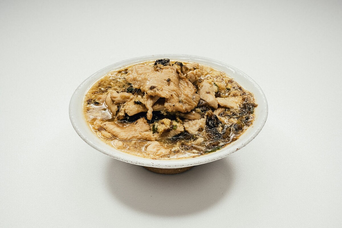 香椿滑蛋雞肉。