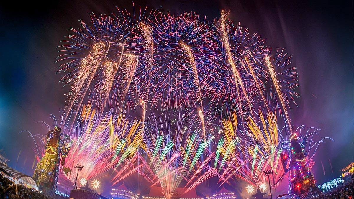 2022台南土城聖母廟連假開趴！發射40分鐘「環繞式高空煙火」，無死角震撼美景必須卡位