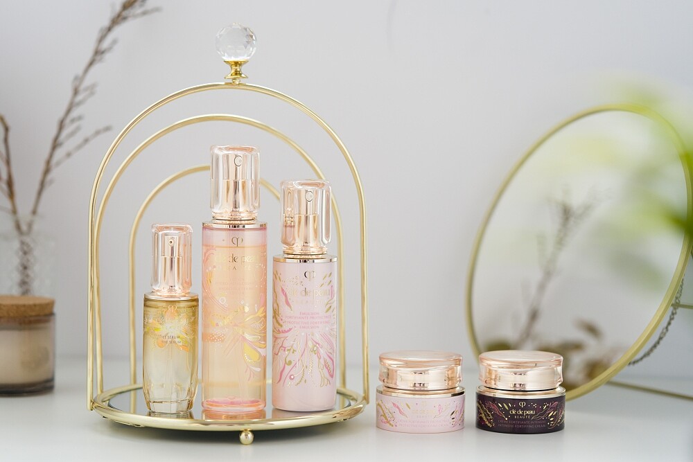 肌膚之鑰生日慶限定3.5萬滿額光采三環架。