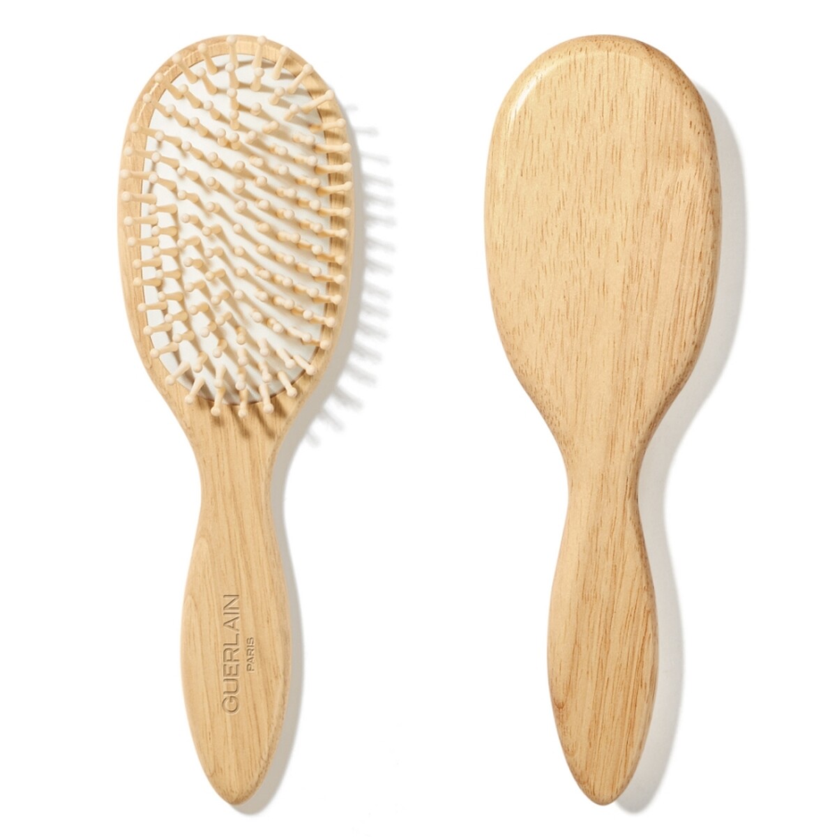 2022嬌蘭母親節品牌日限定，消費滿NT13,000加贈嬌蘭養護氣囊按摩梳。