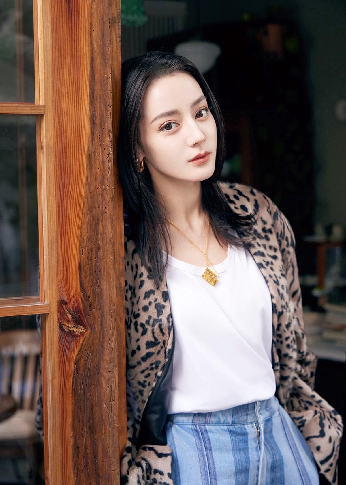 迪麗熱巴工作室