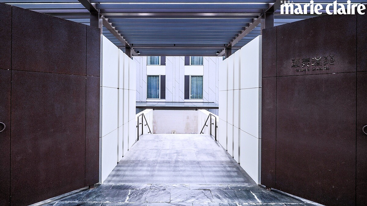 華泰瑞苑大門口