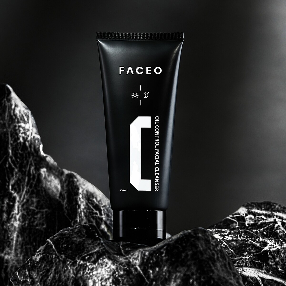 FACEO黑曜岩活萃控油潔面凝膠100ml，NT290。