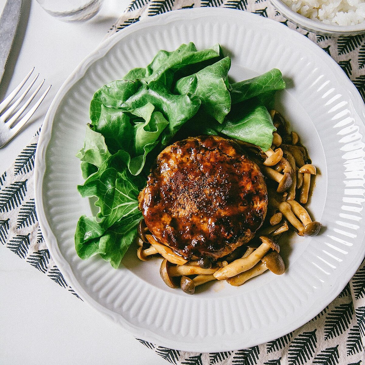野菜洋芋雞飽排。
