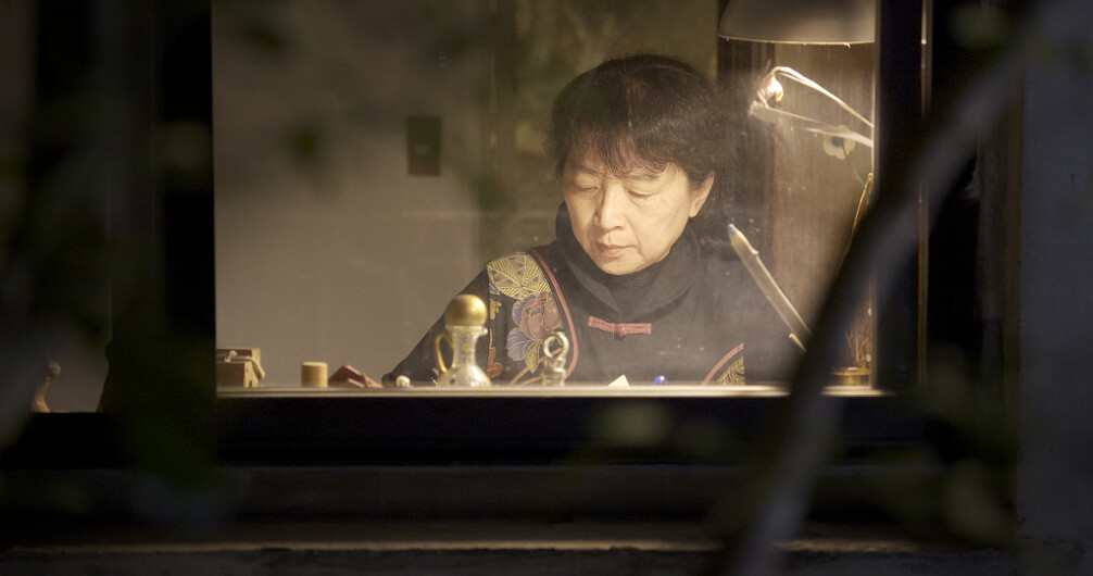 ▲朱天文至今仍在家中以紙本創作。（圖／目宿媒體提供）