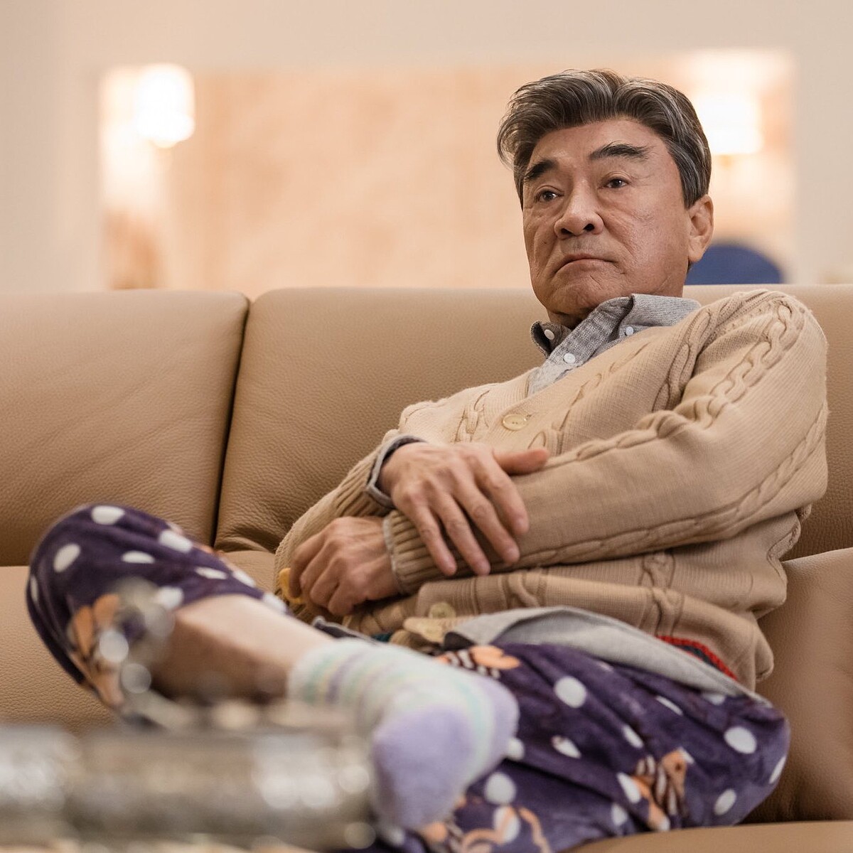 《社內相親》會長由資深演員李德華飾演