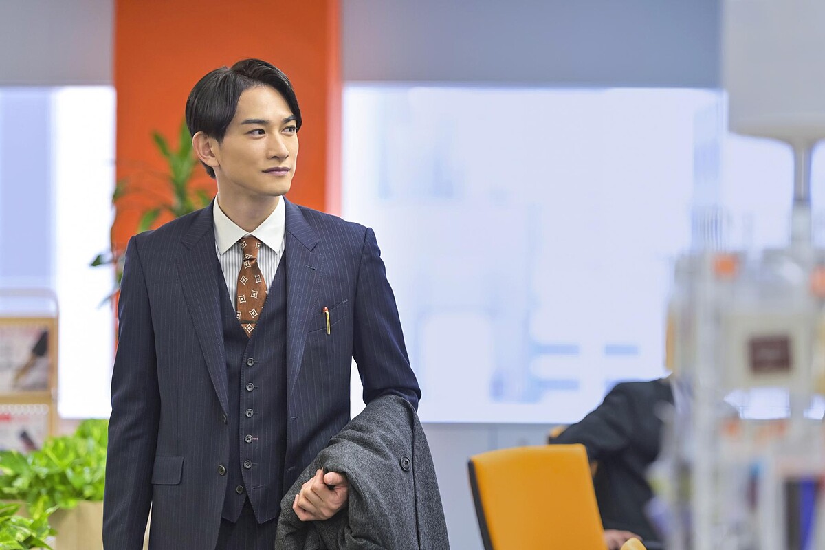 ▲▼黑澤和安達的辦公室戀情受到遠距離考驗。（圖／車庫娛樂提供）