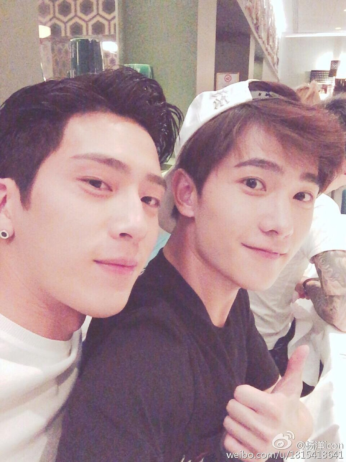 楊洋、井柏然合照