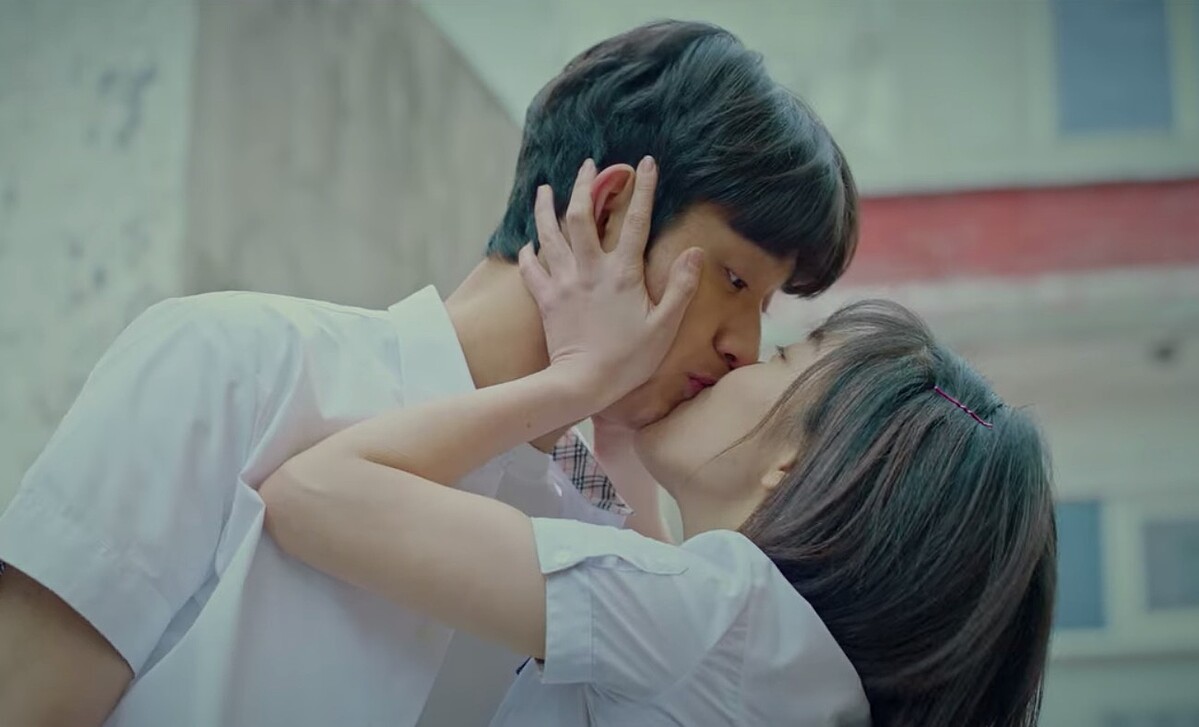 《我們的藍調時光》學生時代恩喜強吻漢修