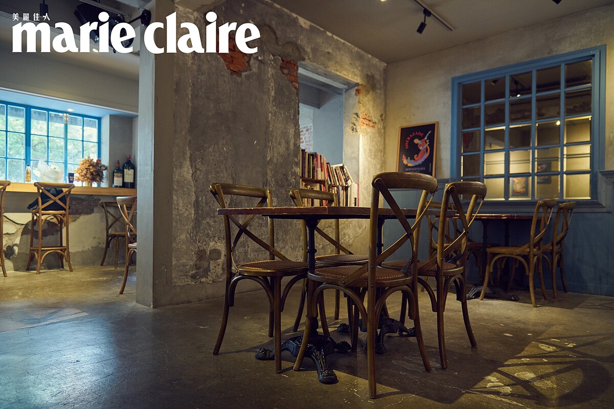 ▲周郁華將在店內擺放推薦的酒款搭配小點。（攝影／蔡孝如）