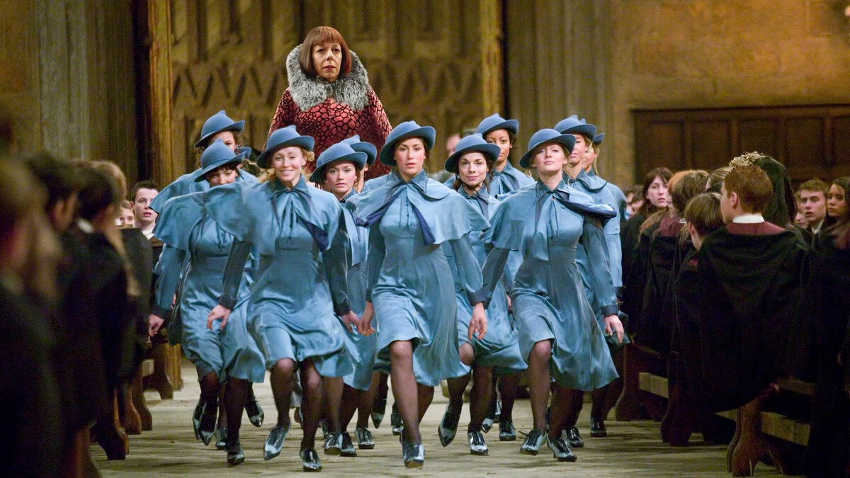 《火盃的考驗》中來自法國的波巴洞學院