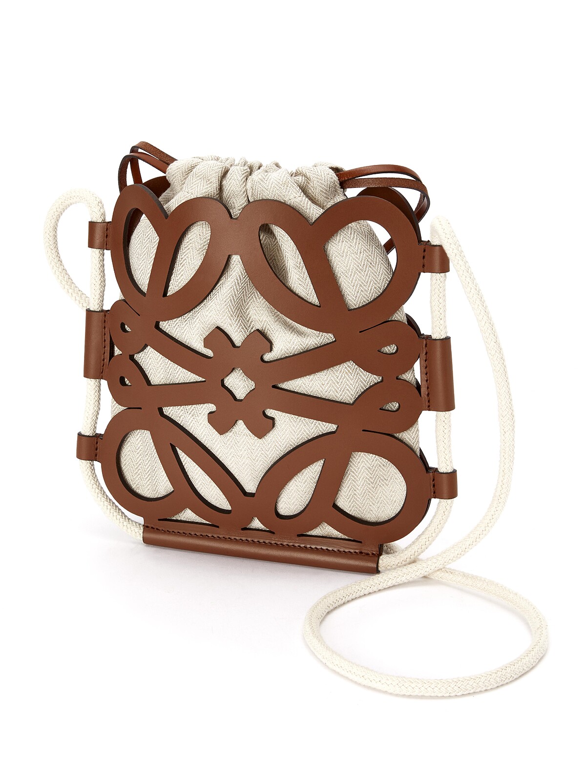 Anagram鏤空斜跨包，NT$32,000