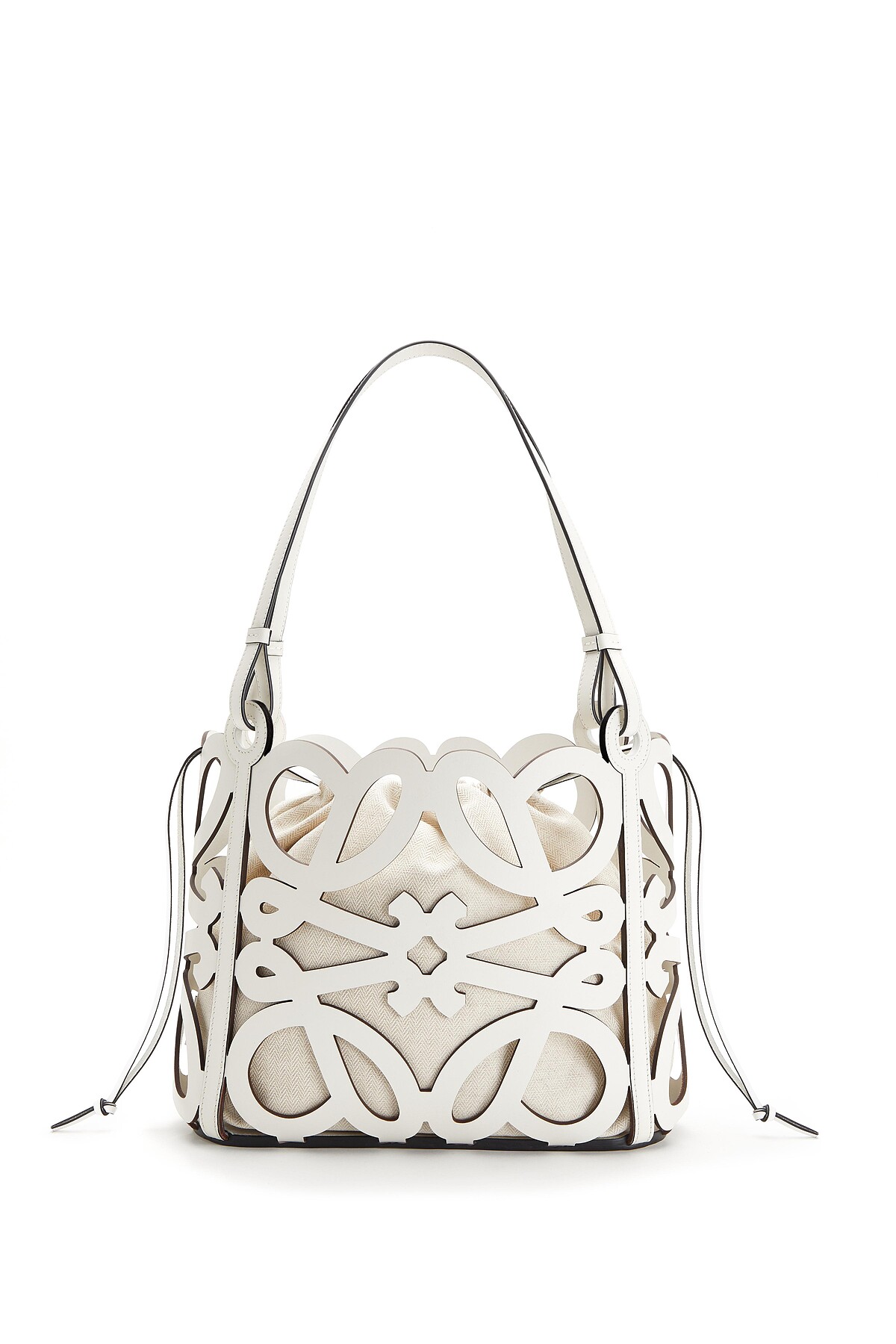 Anagram鏤空托特包，NT$66,000