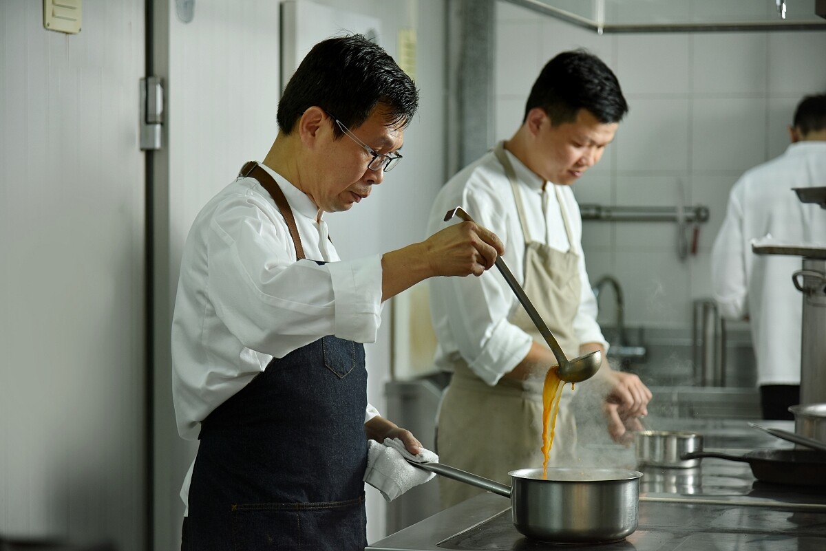 簡天才師傅，被譽為「法餐南霸天」。