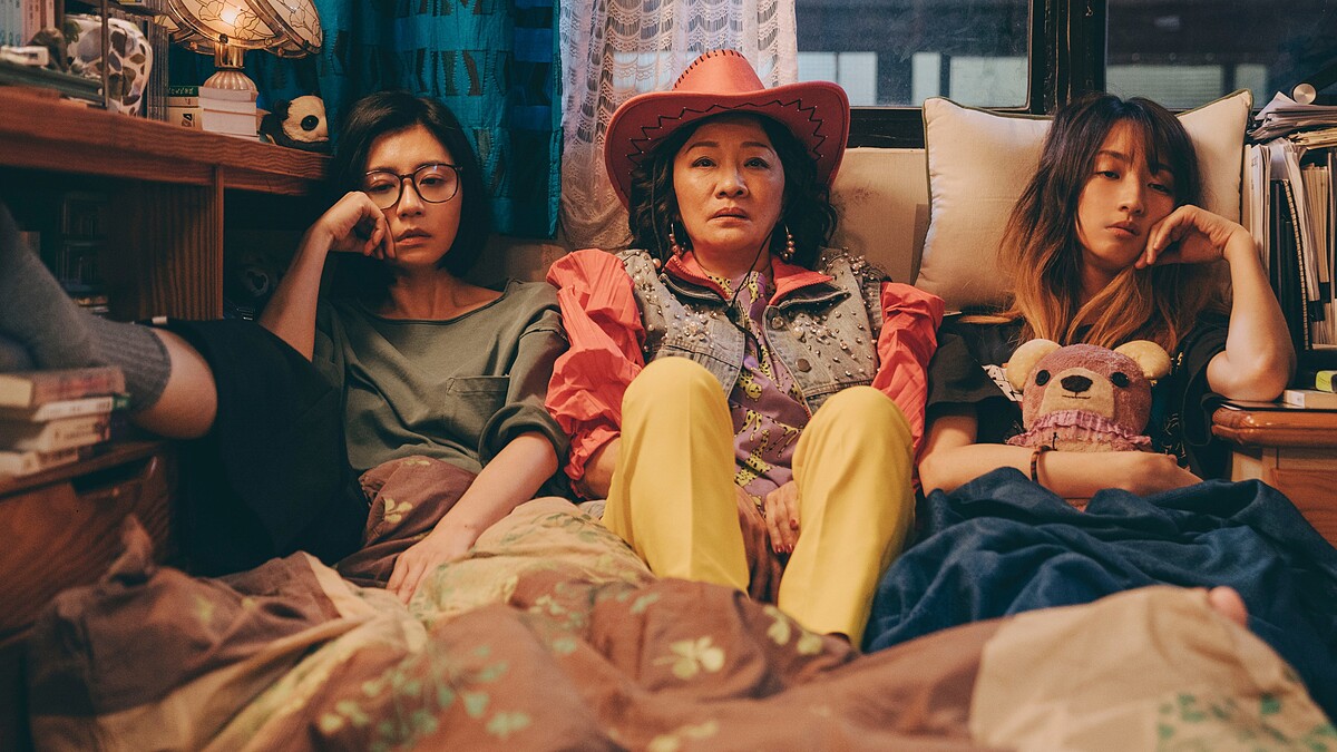 Netflix喜劇《媽，別鬧了！》比莉、賈靜雯、柯佳嬿三母女，大尺度脫軌搞笑追求辛辣火熱的真愛