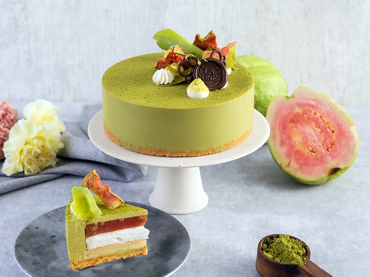 LA ONE 烘焙坊今年以紅心芭樂為發想。