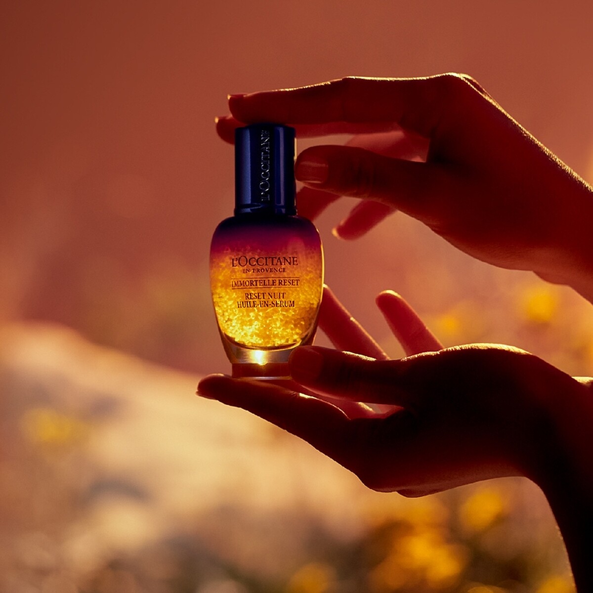 L&rsquo;OCCITANE歐舒丹光萃肌活露主視覺。