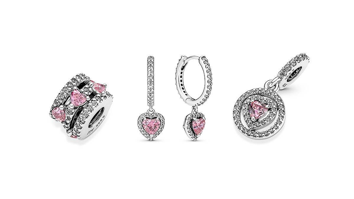 璀璨三環愛心串飾NT$2,880、璀璨愛心耳環NT$3,680、璀璨愛心光環吊飾NT$2,480