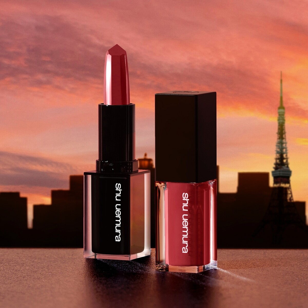 SHU UEMURA 植村秀慵懶日落唇情境圖。