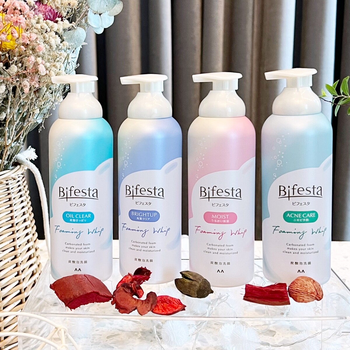 Bifesta碧菲絲特碳酸泡沫洗顏系列。