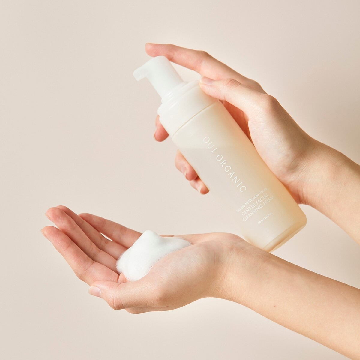 OUI ORGANIC唯有機橙花保濕柔嫩潔顏慕斯150ml，NT1,080。