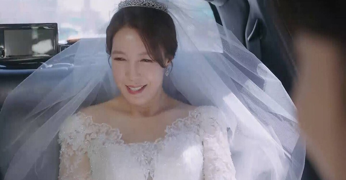 《婚詞離曲3》與誓班戀愛後變美的李詩恩(全秀卿飾)